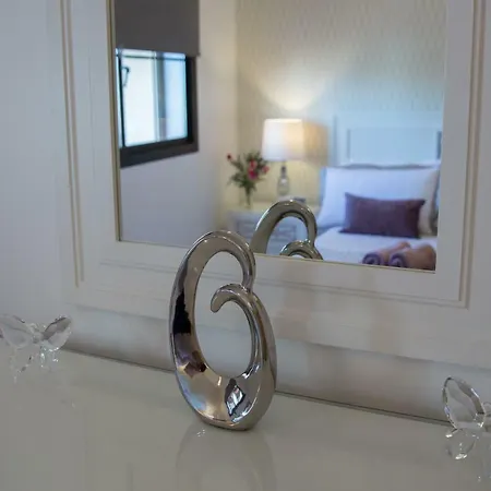 Beautiful Grace, Caleta De Fuste